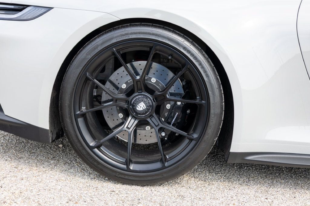 Used 2026 Porsche 911 Carrera RWD image 23