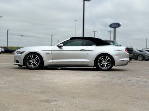 Used 2016 Ford Mustang GT Premium RWD image 11