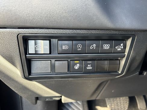 Used 2023 Toyota Tundra Platinum image 26