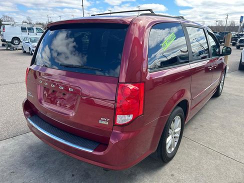 Used 2014 Dodge Grand Caravan SXT image 5