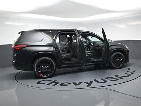 Certified 2023 Chevrolet Traverse Premier w/ Redline Edition image 25