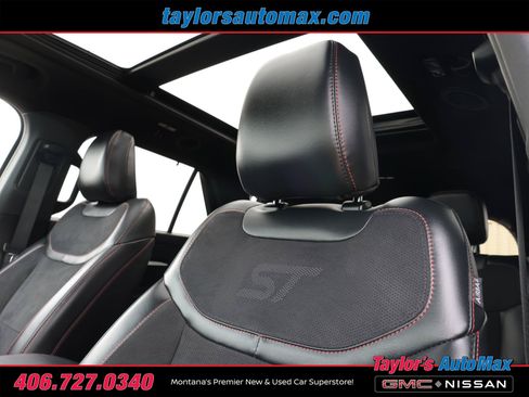 Used 2025 Ford Explorer ST AWD/4WD image 34