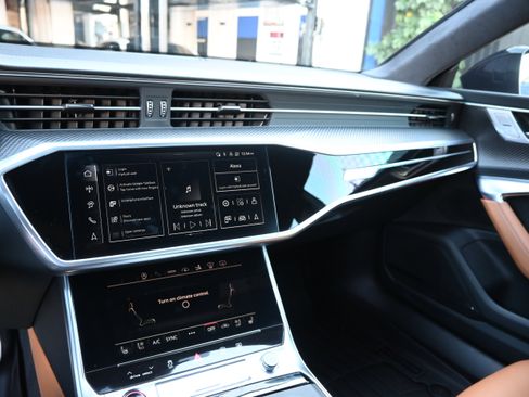 Used 2024 Audi RS 7 Performance image 35