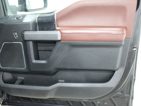 Used 2021 Ford F250 Platinum image 23