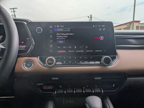 New 2026 GMC Canyon AT4 AWD/4WD image 14