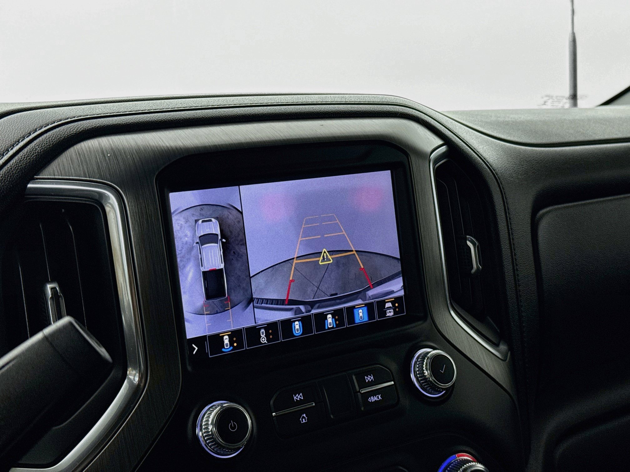 Used 2020 GMC Sierra 2500 Denali w/ Denali Ultimate Package AWD/4WD image 15