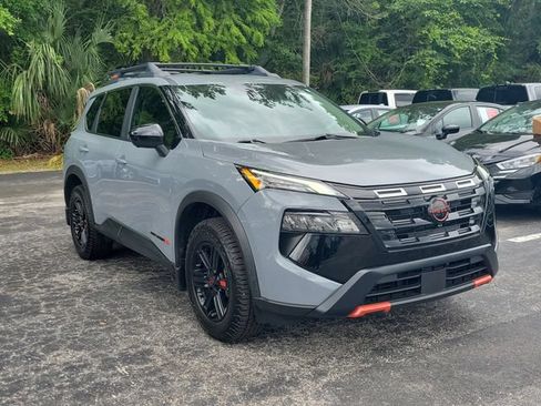 Certified 2025 Nissan Rogue SV AWD/4WD image 32