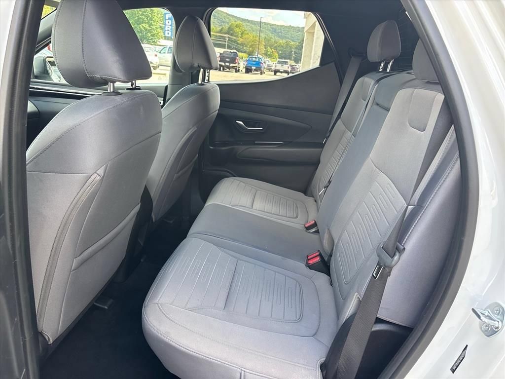 Used 2024 Hyundai Santa Cruz SE FWD image 10