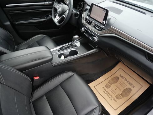 Used 2019 Nissan Altima 2.5 Platinum image 27