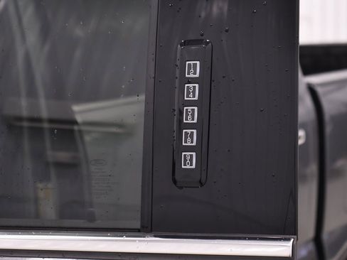 Certified 2024 Ford F350 Platinum image 43