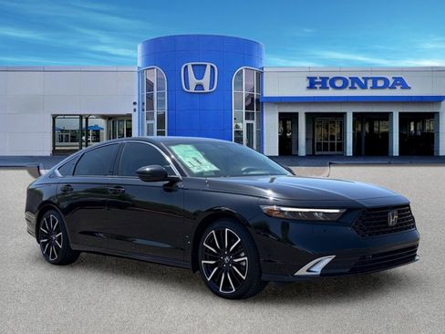 New 2026 Honda Accord Touring image 9