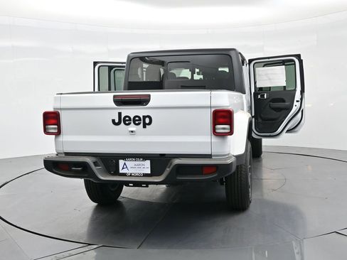 New 2025 Jeep Gladiator Sport image 33