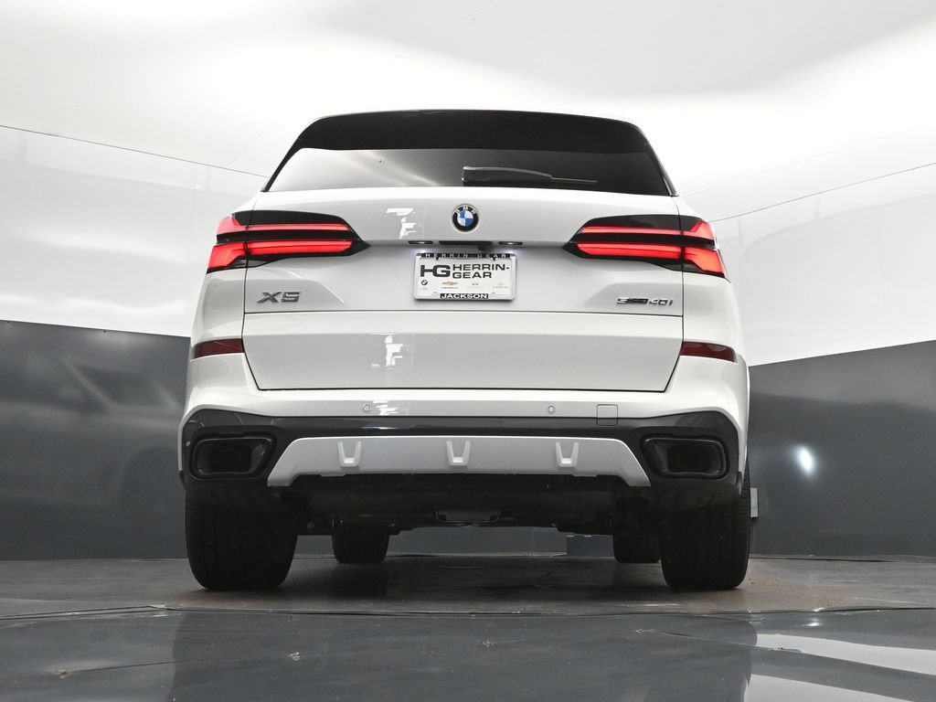 Used 2026 BMW X5 sDrive40i w/ M Sport Package RWD image 41