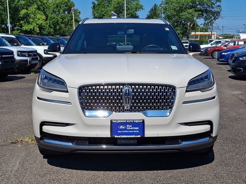 Used 2023 Lincoln Aviator Reserve w/ Equipment Group 201A AWD/4WD image 2