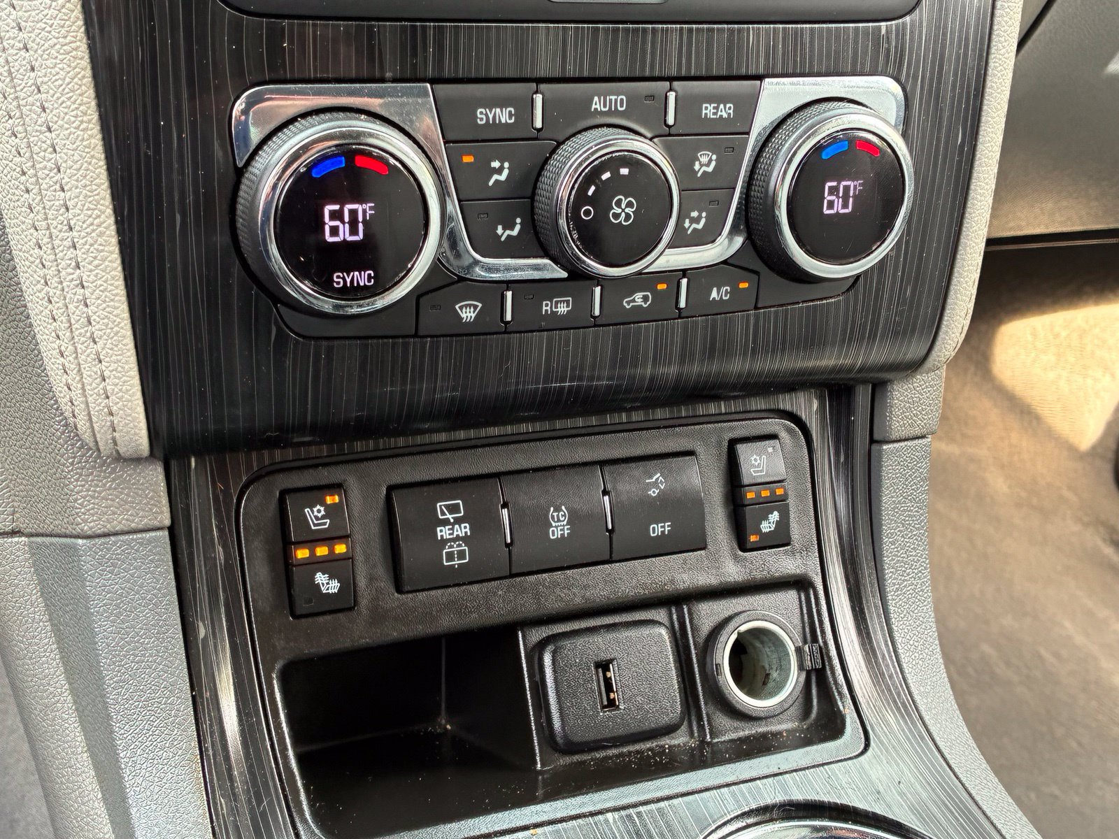 Used 2017 Chevrolet Traverse Premier AWD/4WD image 23