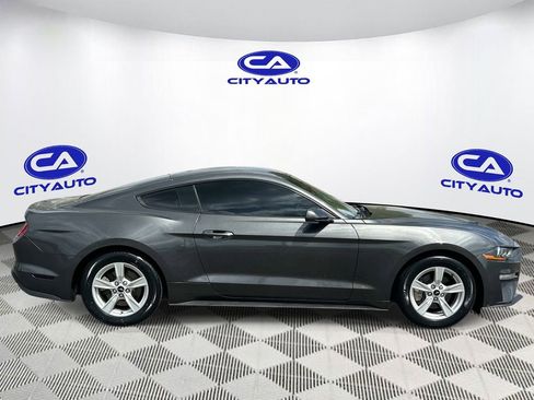 Used 2020 Ford Mustang Coupe image 2