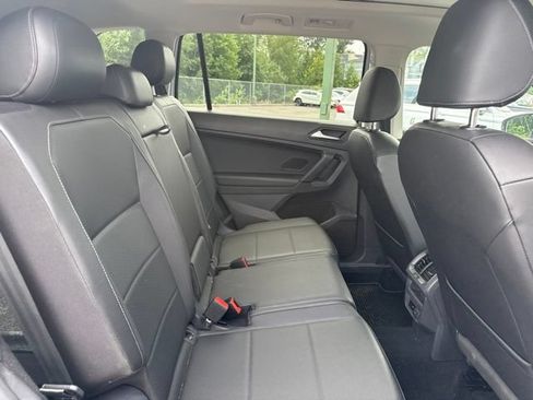 Used 2019 Volkswagen Tiguan SEL w/ 3rd Row Seat Package AWD/4WD image 10