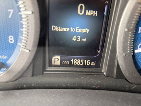 Used 2018 Toyota Sienna LE AWD/4WD image 17