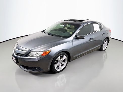 Used 2013 Acura ILX w/ Premium Package image 3