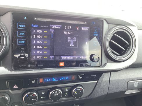 Used 2019 Toyota Tacoma TRD Pro AWD/4WD image 17