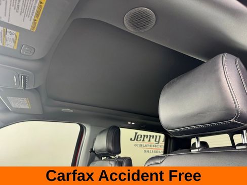 Used 2024 Ford F250 Lariat w/ Lariat Ultimate Package image 3