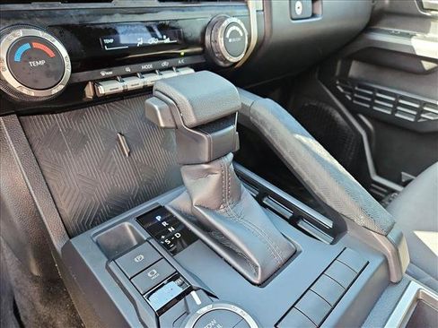 Used 2025 Toyota Tacoma SR5 AWD/4WD image 11