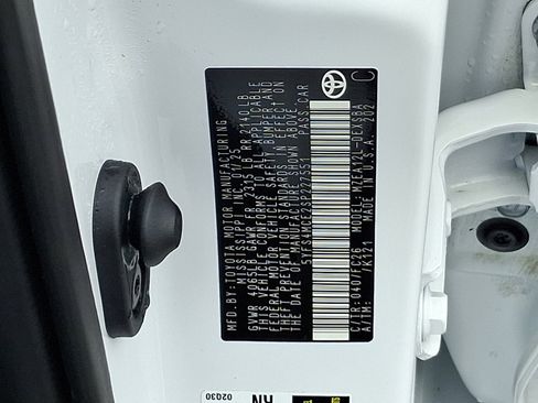 Certified 2025 Toyota Corolla SE image 26