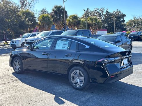 New 2026 Nissan Sentra S w/ S Cold Weather Package FWD image 31