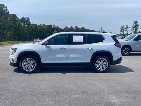 Used 2024 GMC Acadia Elevation w/ Luxury Package FWD image 4