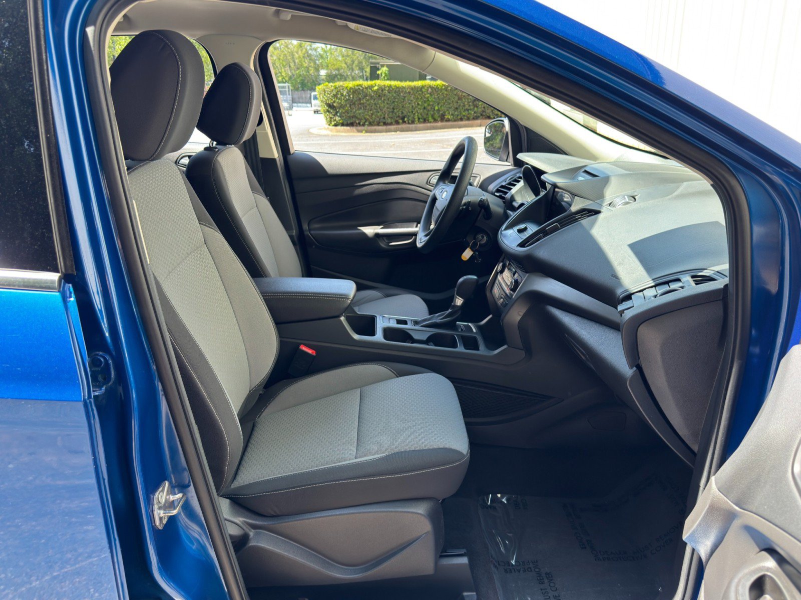 Used 2017 Ford Escape SE w/ Equipment Group 201A AWD/4WD image 13