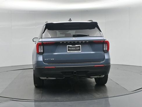 New 2026 Ford Explorer Active RWD image 28