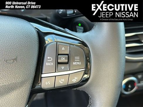 Used 2022 Ford Escape SEL image 12