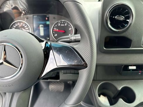 New 2025 Mercedes-Benz Sprinter 2500 image 23