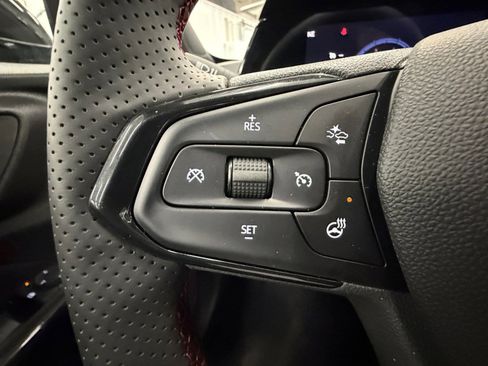 Used 2026 Chevrolet Trax RS w/ Sunroof Package image 17