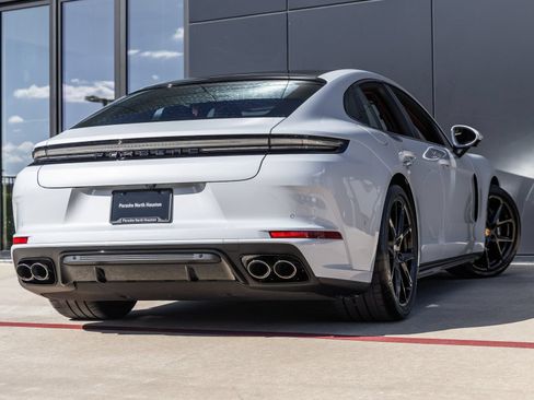 Certified 2026 Porsche Panamera RWD image 11