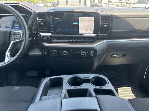 Certified 2026 Chevrolet Silverado 1500 RST AWD/4WD image 19