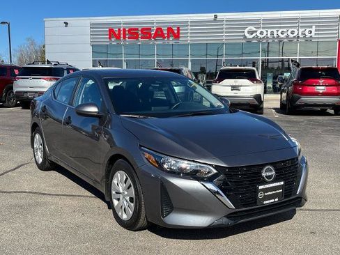 Certified 2025 Nissan Sentra S FWD image 1