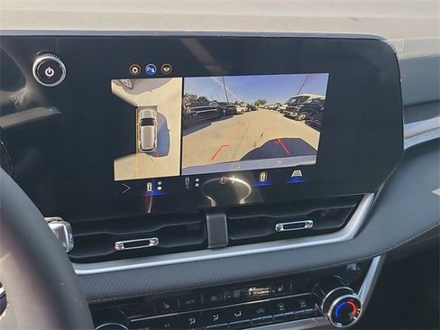 New 2026 Chevrolet Equinox LT w/ Convenience Package II image 31