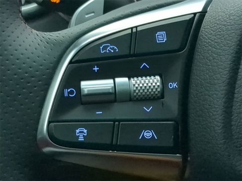 Used 2025 Genesis G70 2.5T w/ Sport Prestige Package image 25