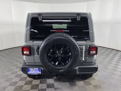 Used 2022 Jeep Wrangler Unlimited Sport image 10
