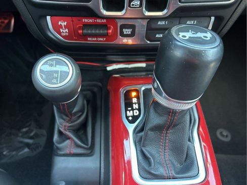 Used 2019 Jeep Wrangler Unlimited Rubicon image 19