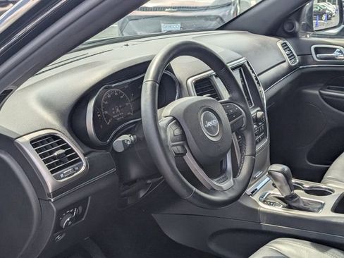 Used 2018 Jeep Grand Cherokee Limited image 12