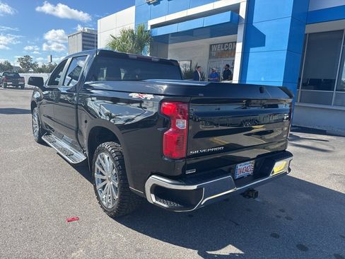 Used 2023 Chevrolet Silverado 1500 LT image 16