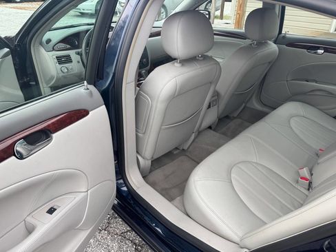 Used 2007 Buick Lucerne CXL image 12