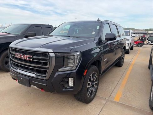 Used 2023 GMC Yukon XL AT4 w/ Technology Package AWD/4WD image 2
