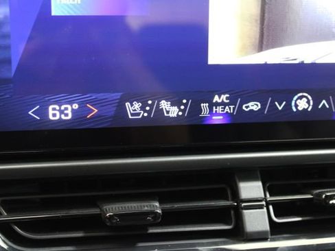 Used 2025 Chevrolet Equinox EV RS w/ Active Safety Package 3 AWD/4WD image 24
