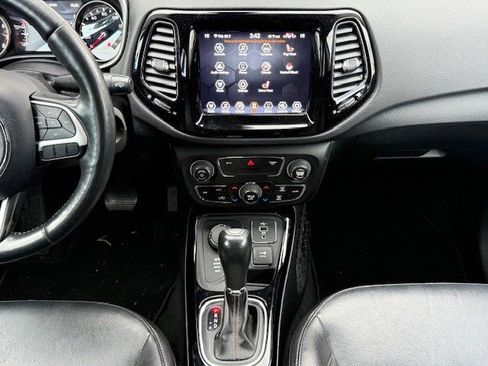 Used 2020 Jeep Compass Limited image 19