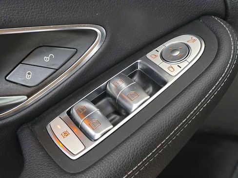 Certified 2020 Mercedes-Benz C 300 Sedan image 24