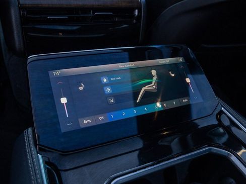 Used 2023 Jeep Grand Wagoneer 4WD image 8