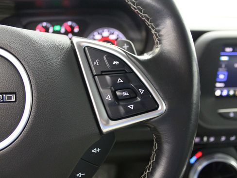 Used 2020 Chevrolet Camaro LT image 29